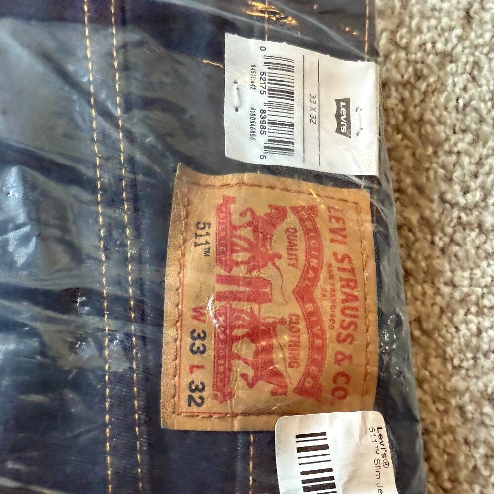 Brand New Levi's 511 Slim Fit Jeans 33 x 32